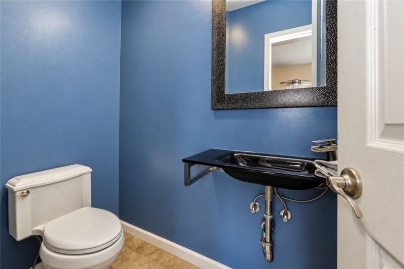 2323 Sierra St. — photo 4