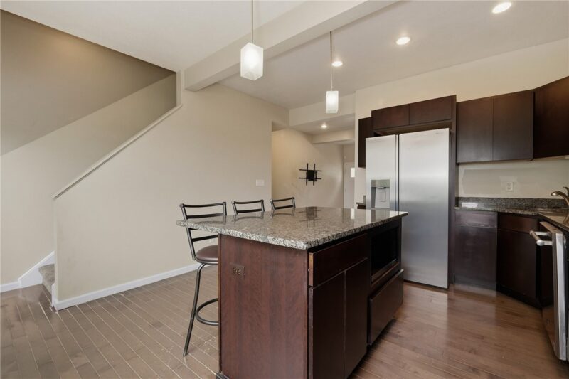 2323 Sierra St. — photo 8