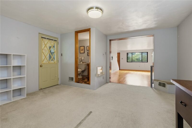 2724 Dwight Ave — photo 8
