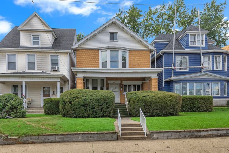 517 Maplewood Avenue — photo 2