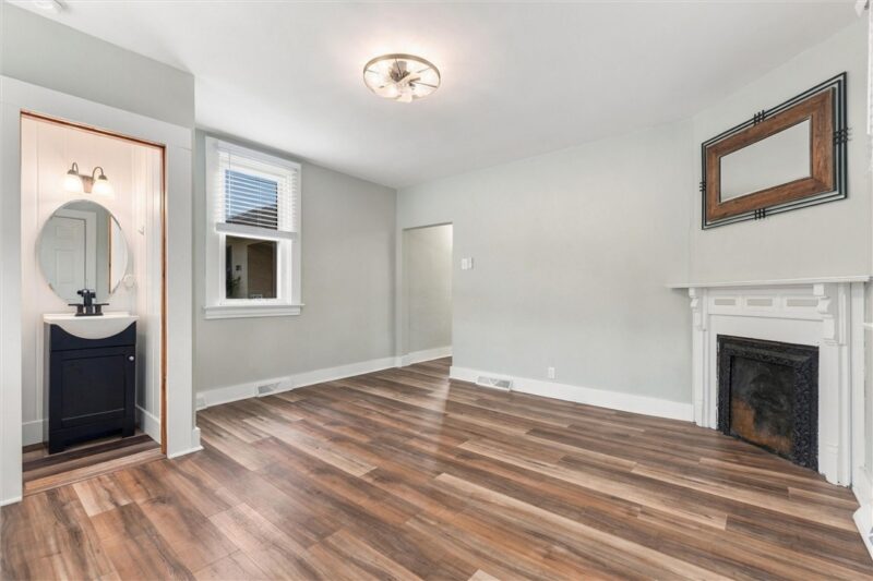 303 1st Avenue — photo 2