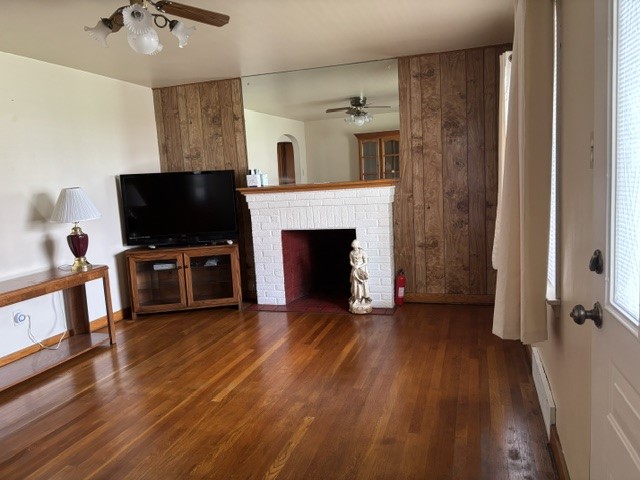 934 Warren Ave — photo 2