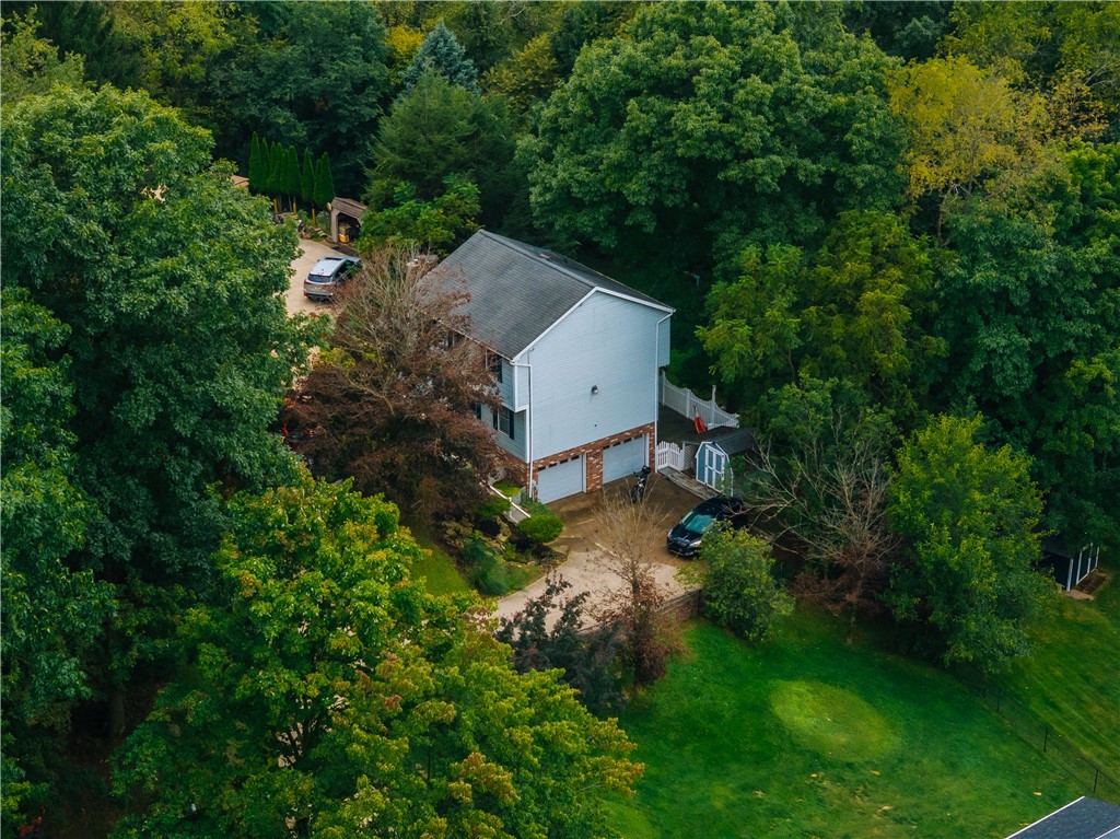 4 1/2 Barrington Dr — photo 1