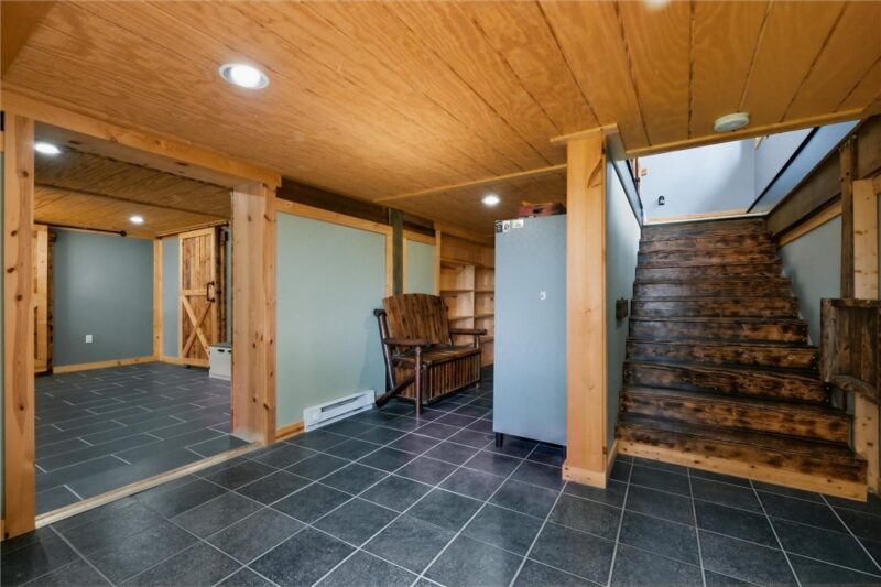 144 Oak Grove Ln — photo 3