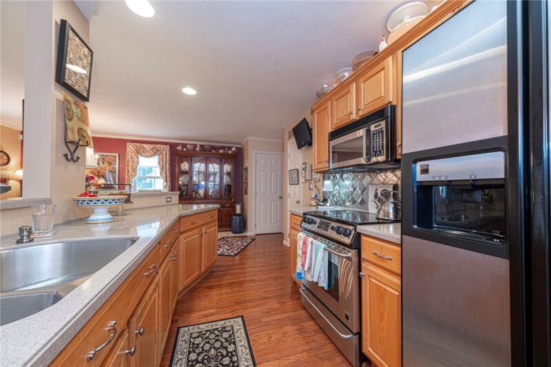 123 Windy Dr — photo 8
