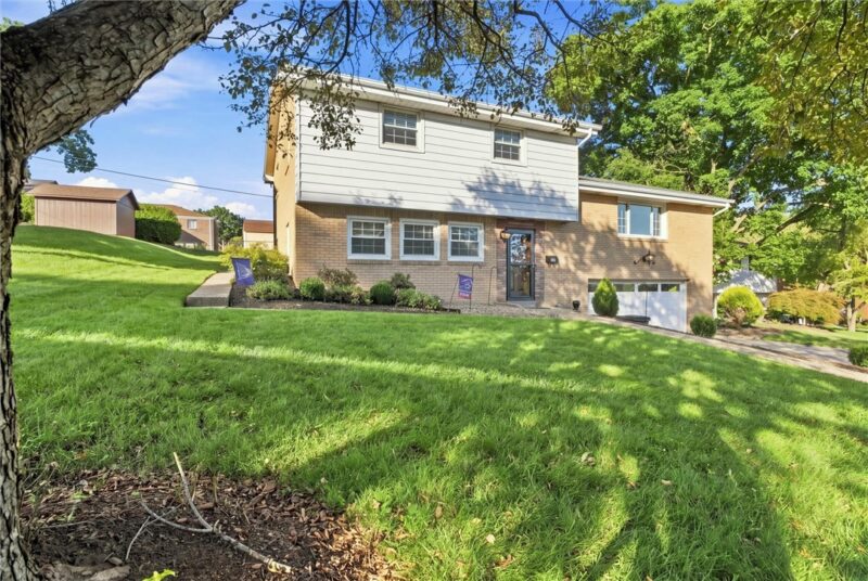 569 Pat Haven Dr — photo 2