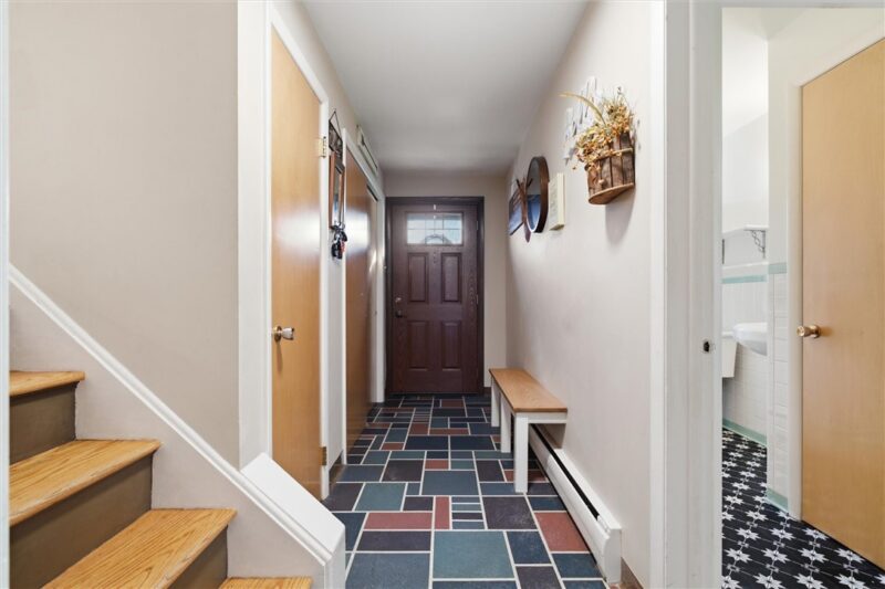 569 Pat Haven Dr — photo 3