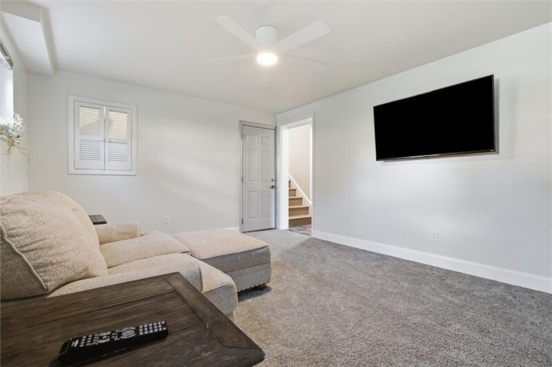 569 Pat Haven Dr — photo 8