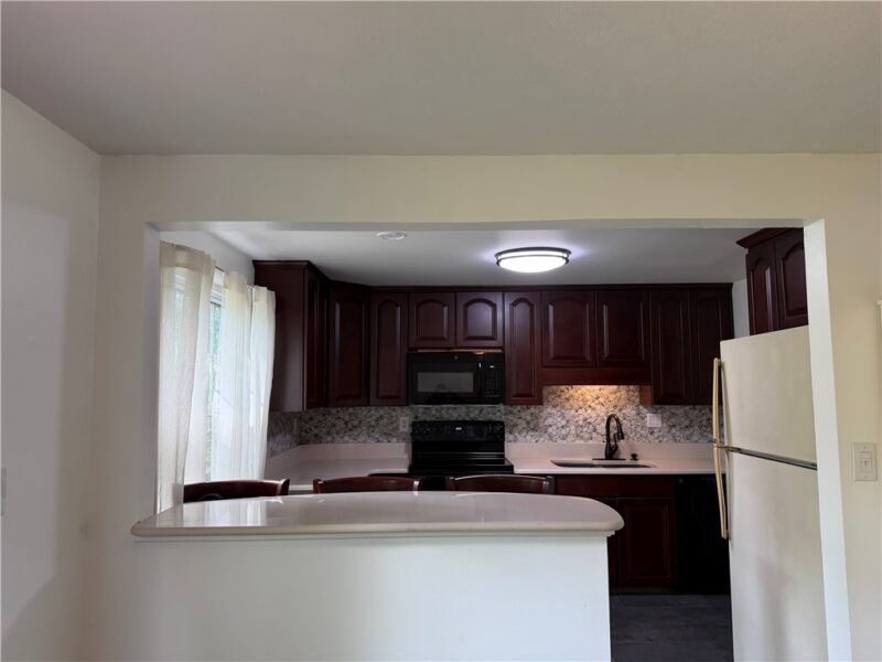 577 Surfside Dr — photo 7