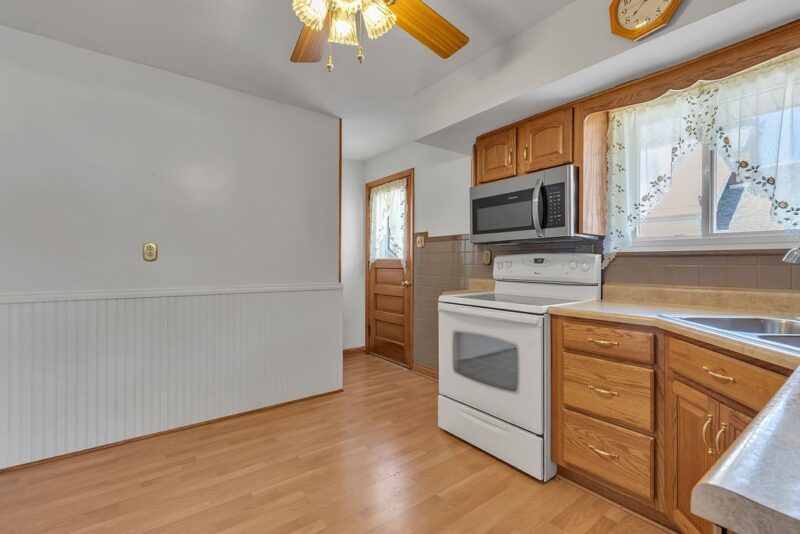 606 Golf Course Rd — photo 4
