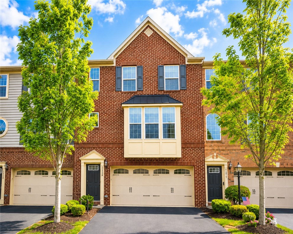 1502 Pointe View Dr — photo 1