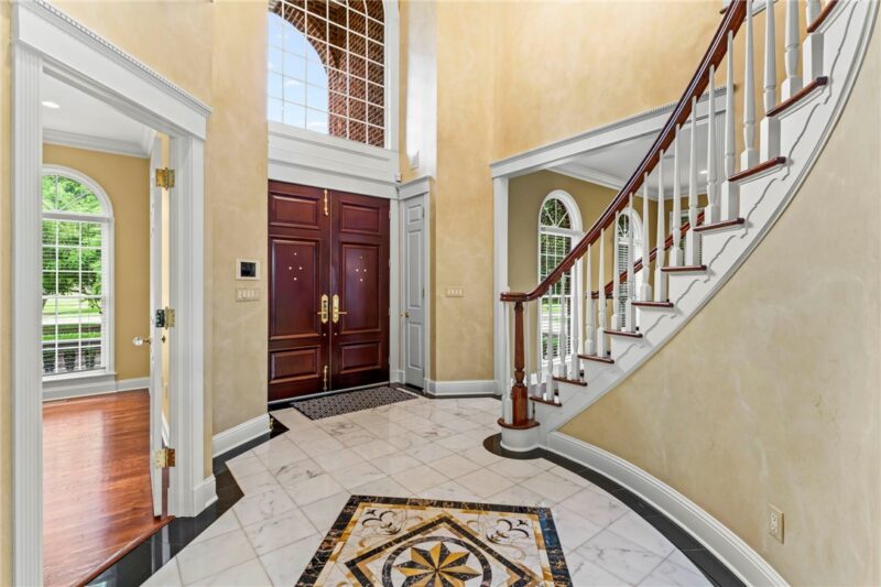 218 Canterwood Dr — photo 5