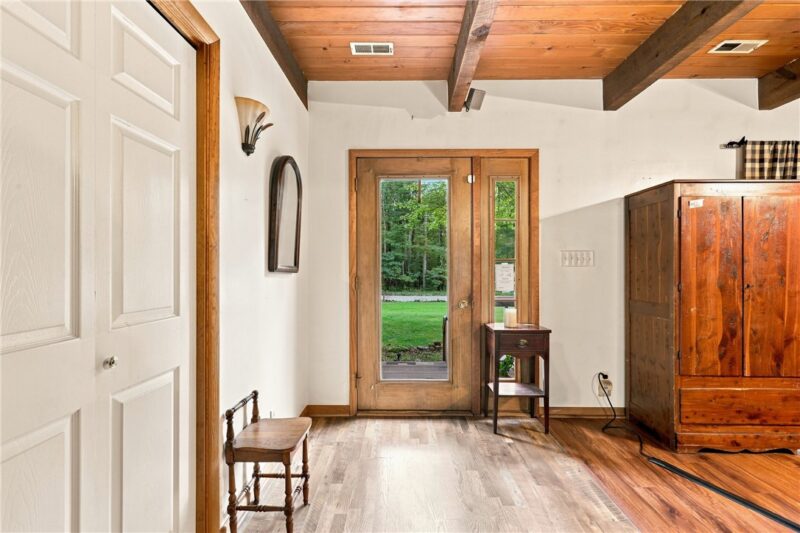 204 Kreinbrook Hill Rd — photo 5