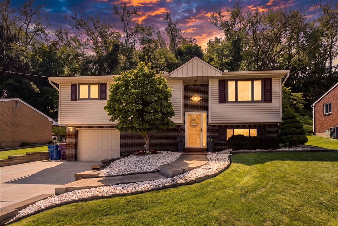 470 Crestview Dr — photo 1