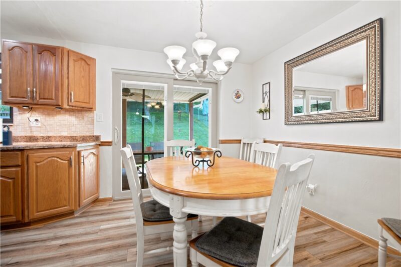 470 Crestview Dr — photo 5