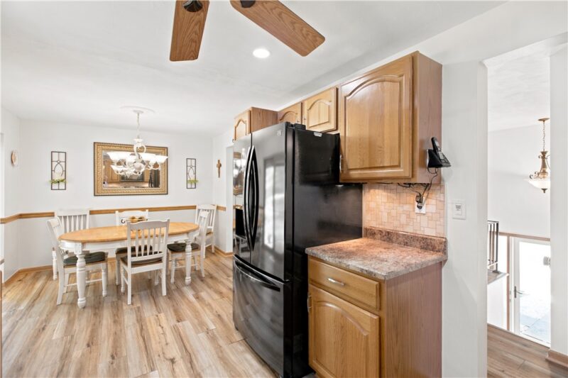 470 Crestview Dr — photo 8