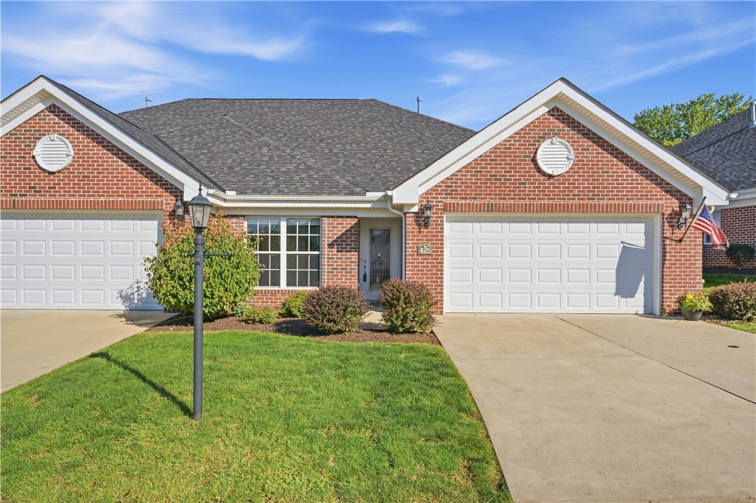 425 River Glen Dr — photo 1
