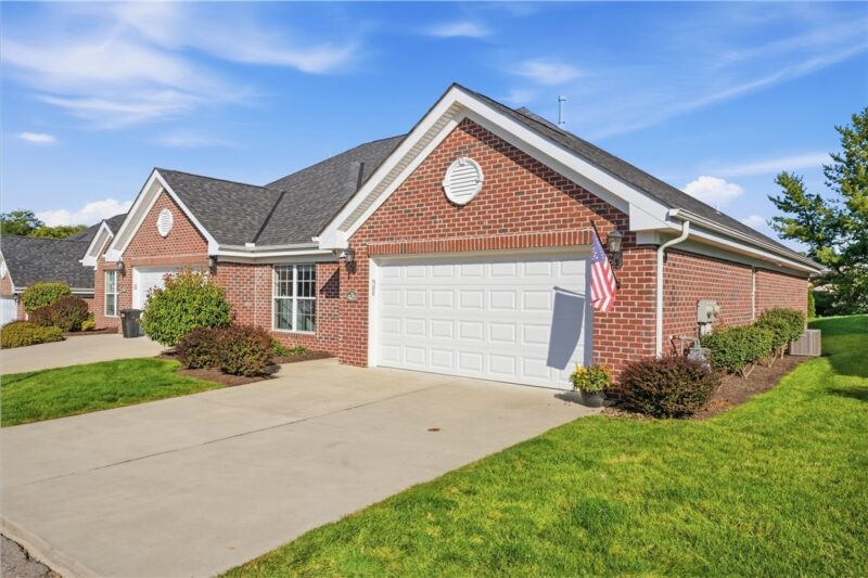 425 River Glen Dr — photo 2