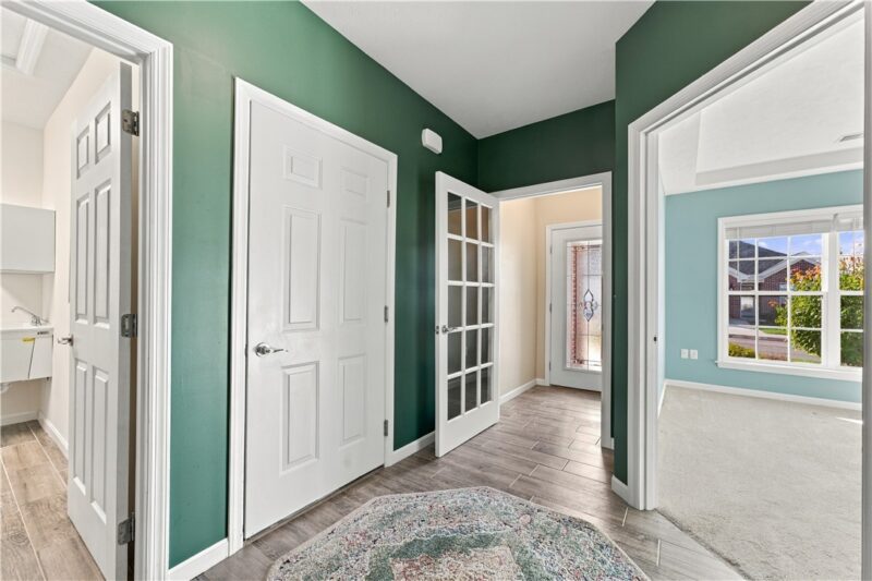 425 River Glen Dr — photo 4