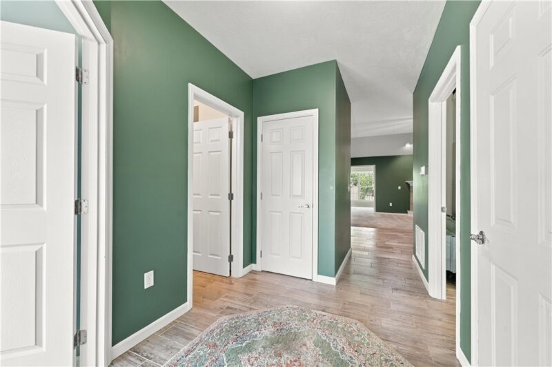 425 River Glen Dr — photo 5