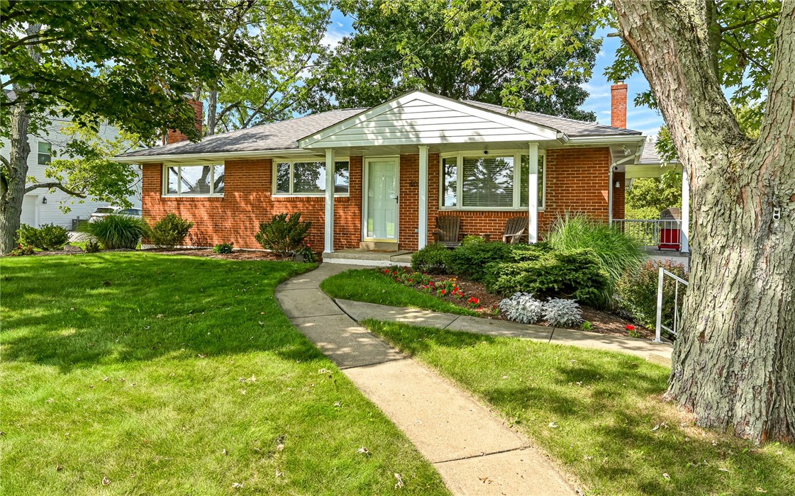 401 N Pine Cir — photo 1