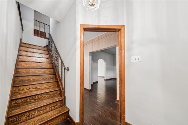 620 Broadway Ave — photo 3