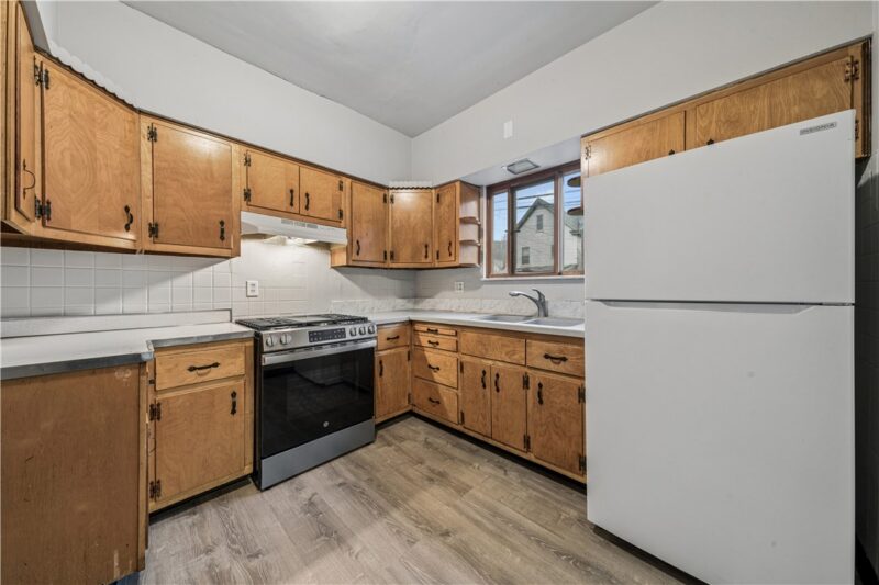 620 Broadway Ave — photo 8