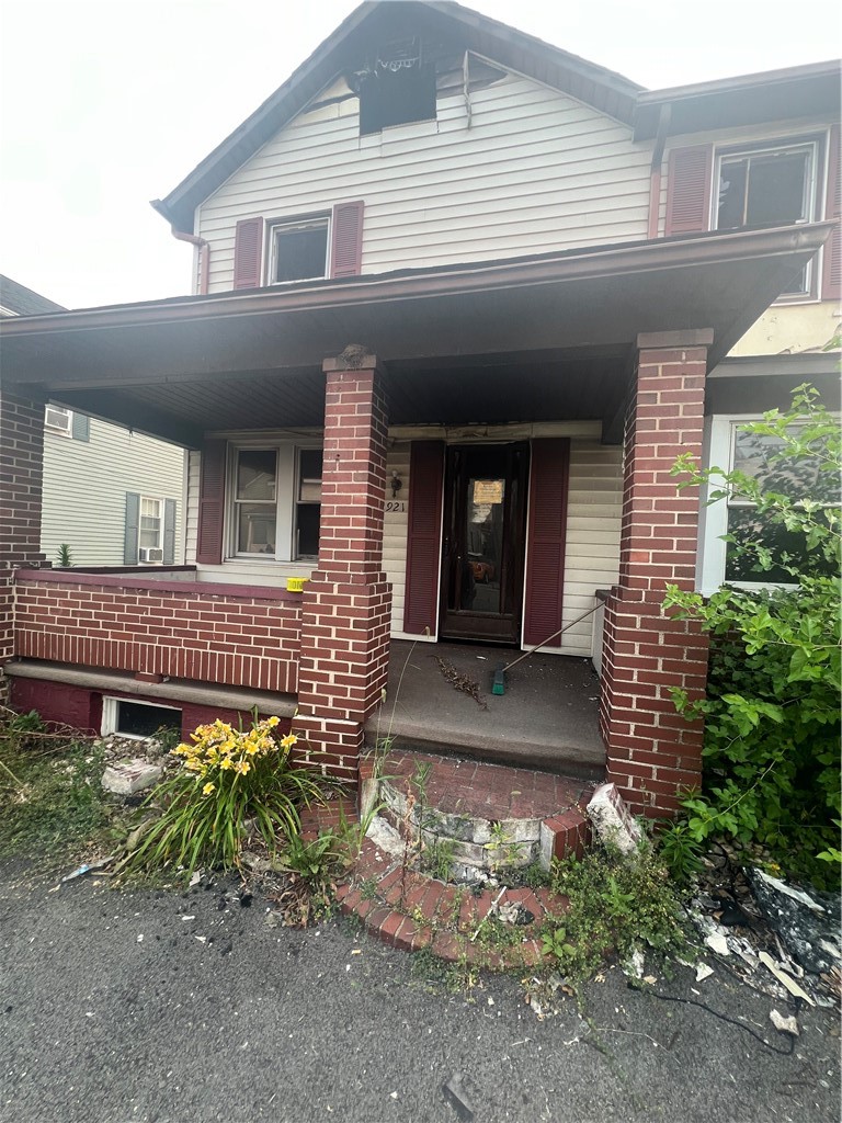 919 Wood St 921 — photo 1