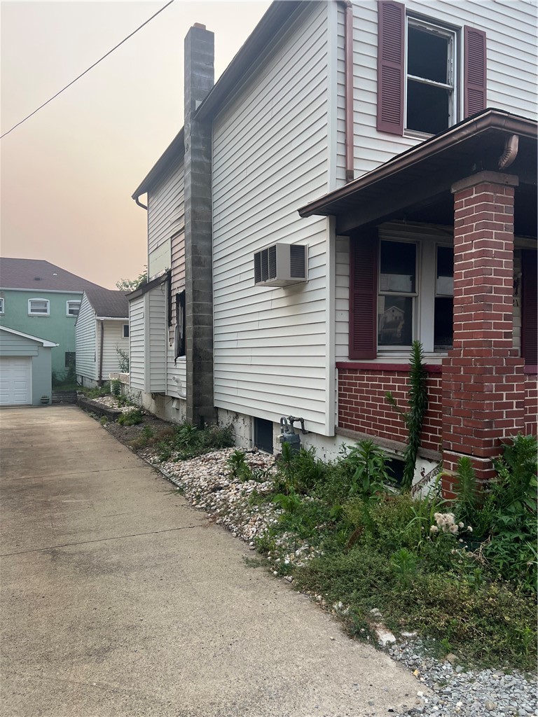 919 Wood St 921 — photo 2