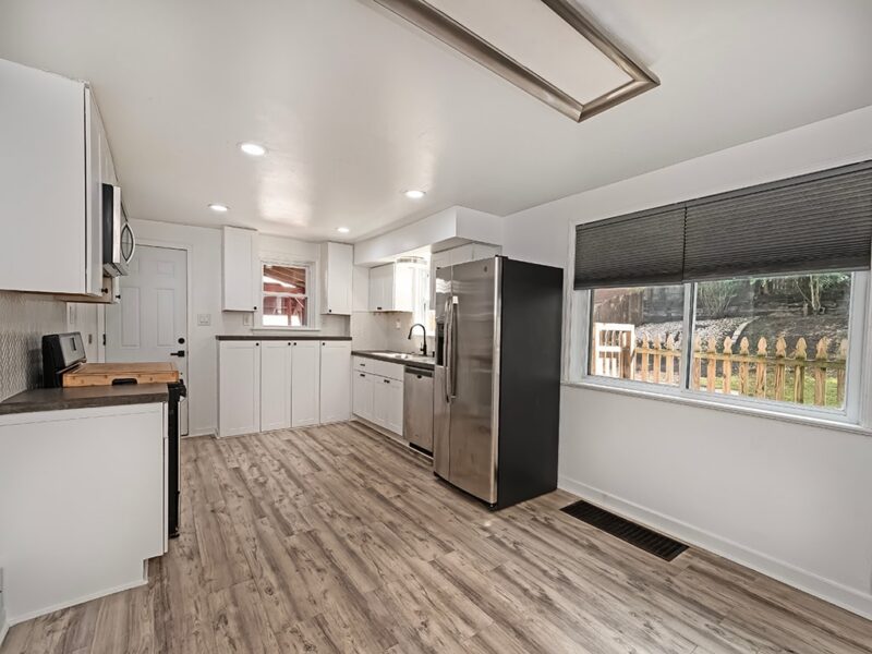 480 Hamil ROAD — photo 8