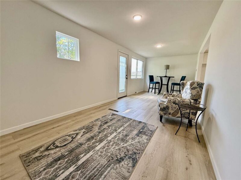 323 Butler Ave — photo 4