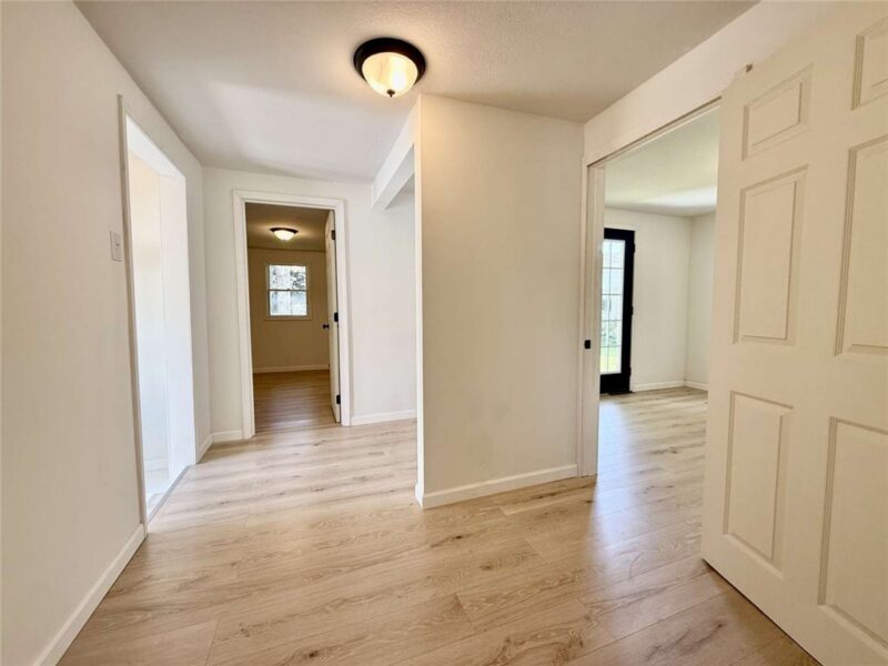 323 Butler Ave — photo 8
