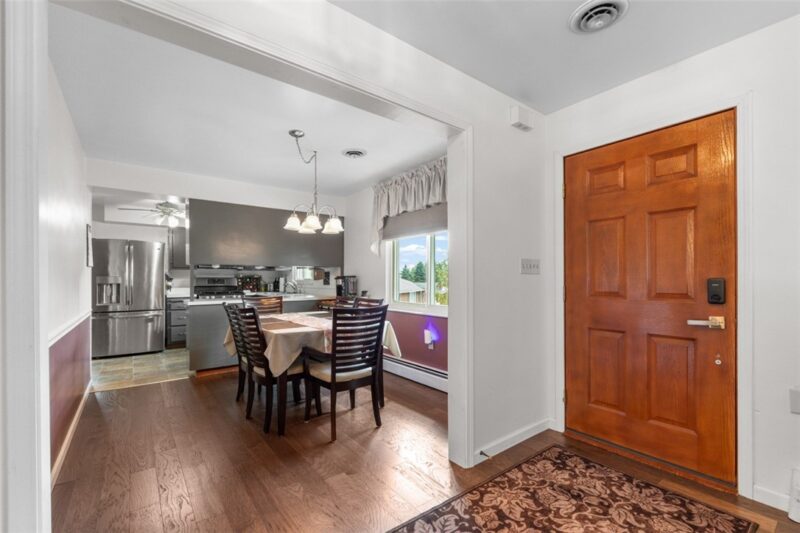 348 Aitken Avenue — photo 7