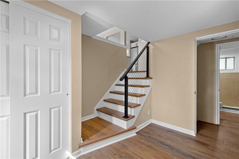 100 Woody Crest Dr — photo 2