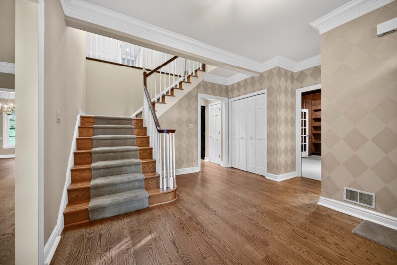 302 Crystal Lake Lane — photo 5