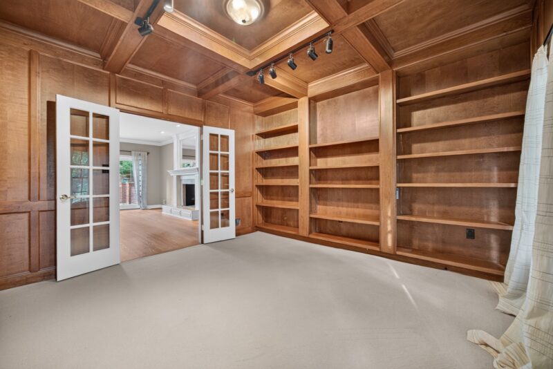 302 Crystal Lake Lane — photo 7