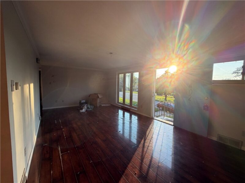 402 Elias Dr — photo 5