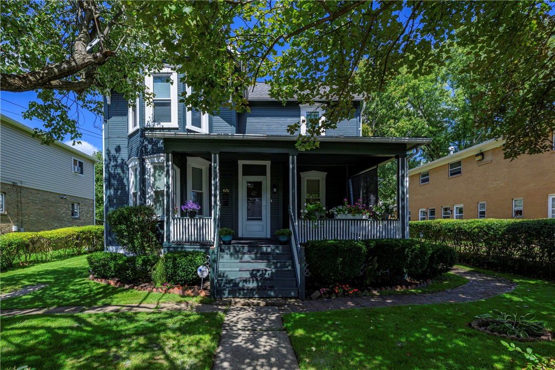 426 W Diamond St — photo 1