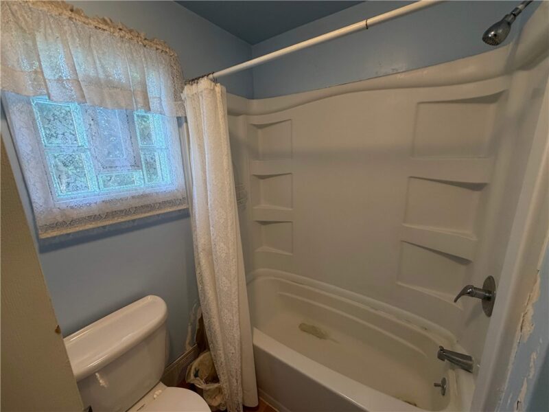 802 Glencairn St — photo 6