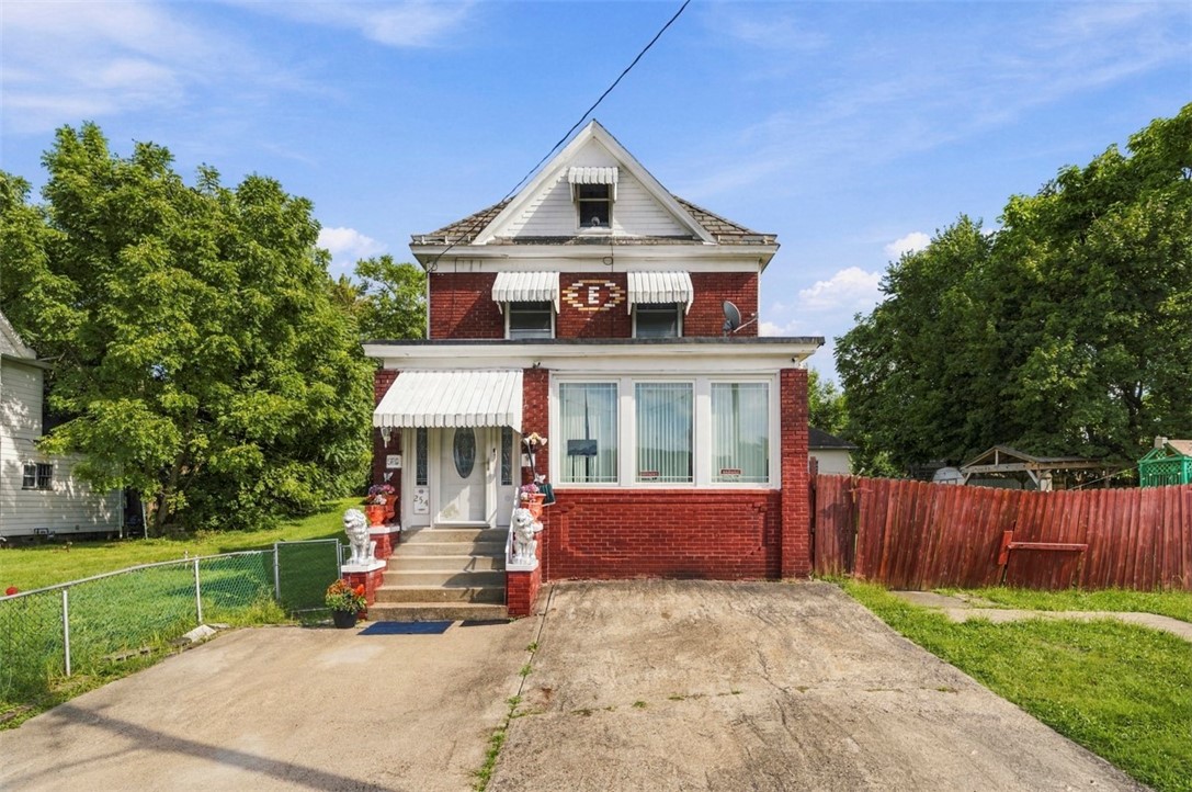 254 Ridge Avenue — photo 1
