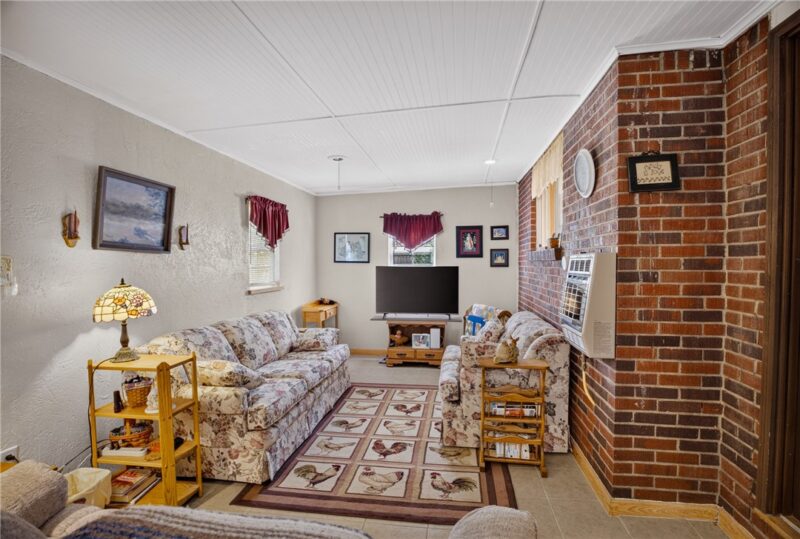 5237 Gardenville Rd — photo 8