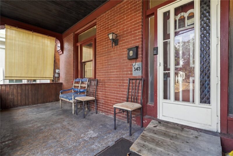 143 Margaret St — photo 2