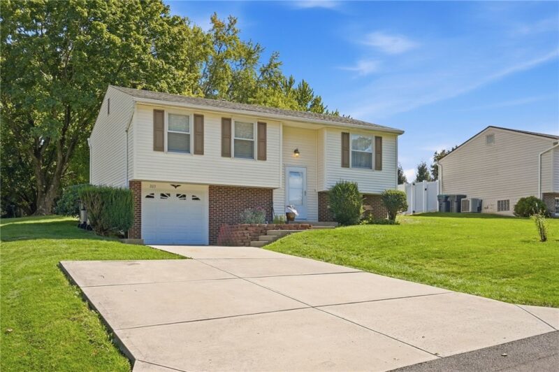 203 Cameron Drive — photo 2