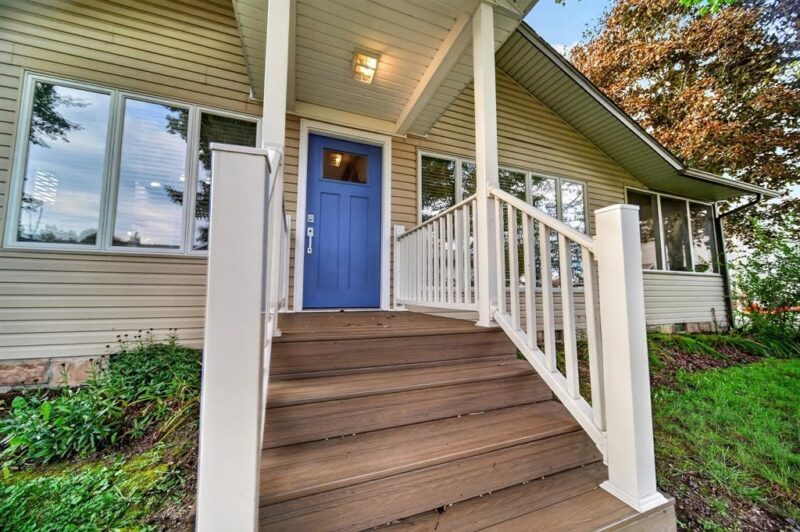 10828 SARGENT Street — photo 5