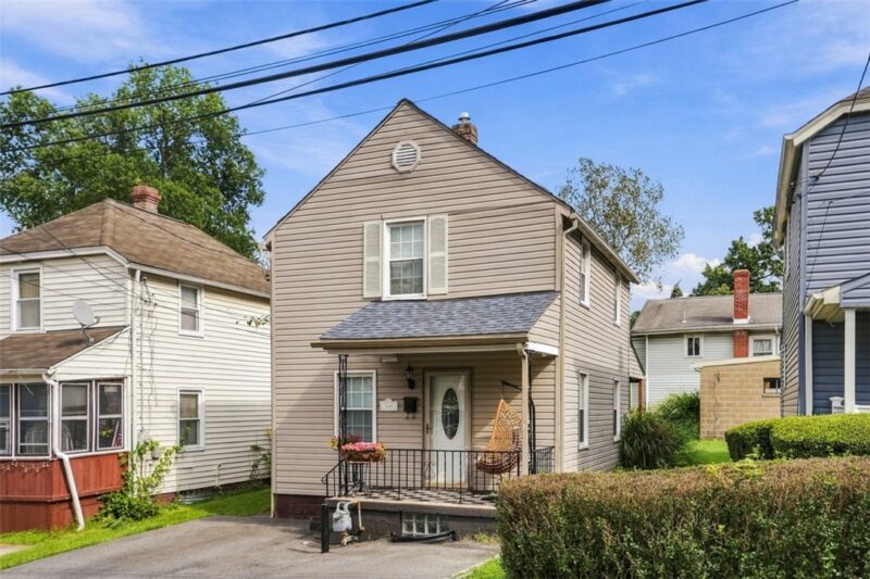 619 Aylesworth Ave — photo 3