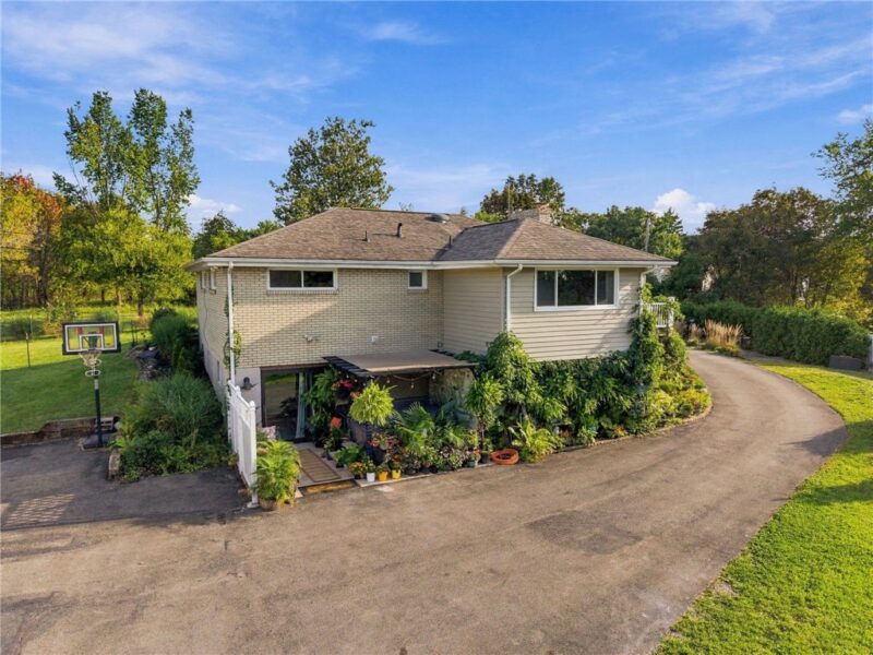67 Magee Ave — photo 3