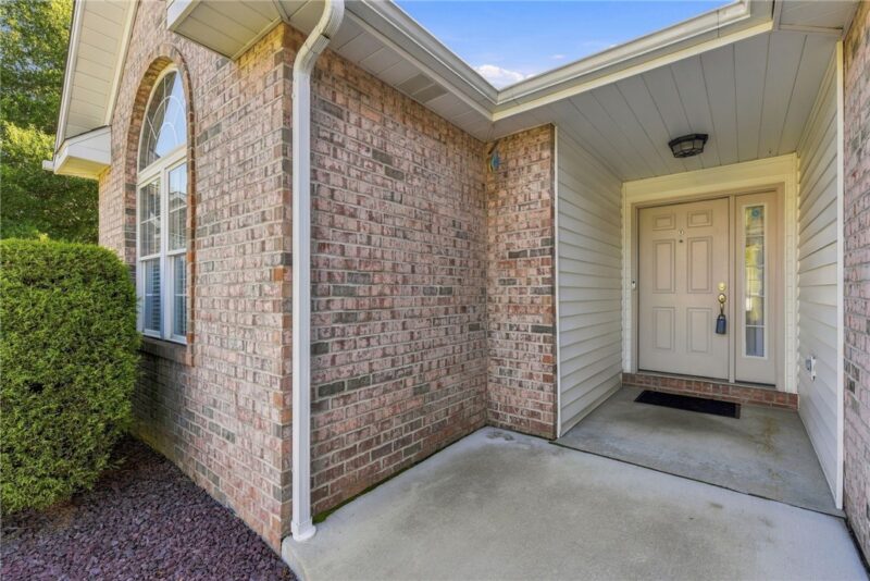 1010 Sunnyfield Ct — photo 2