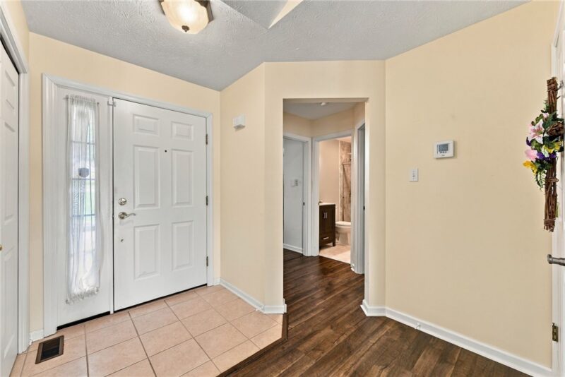 1010 Sunnyfield Ct — photo 3