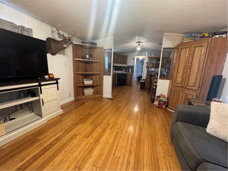325 W Butler St — photo 7