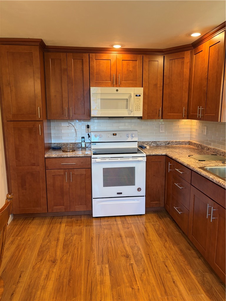 275 Maple St — photo 7